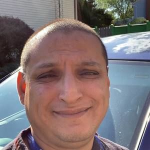 Meet your Posher, Alvaro